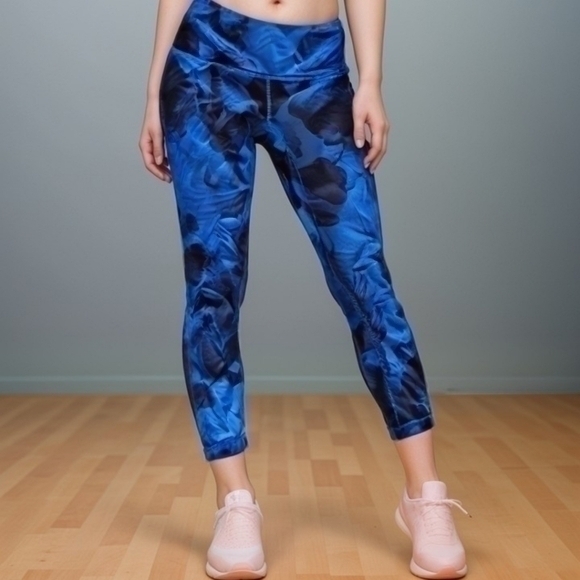 LULULEMON CAPRI BLUE LEGGINGS SZ 6 - Picture 1 of 6